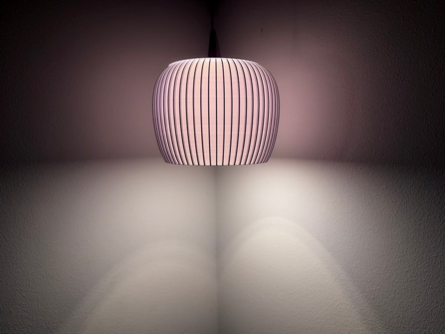 Lampenschirm im Spiral-Design für A1-Fassungen