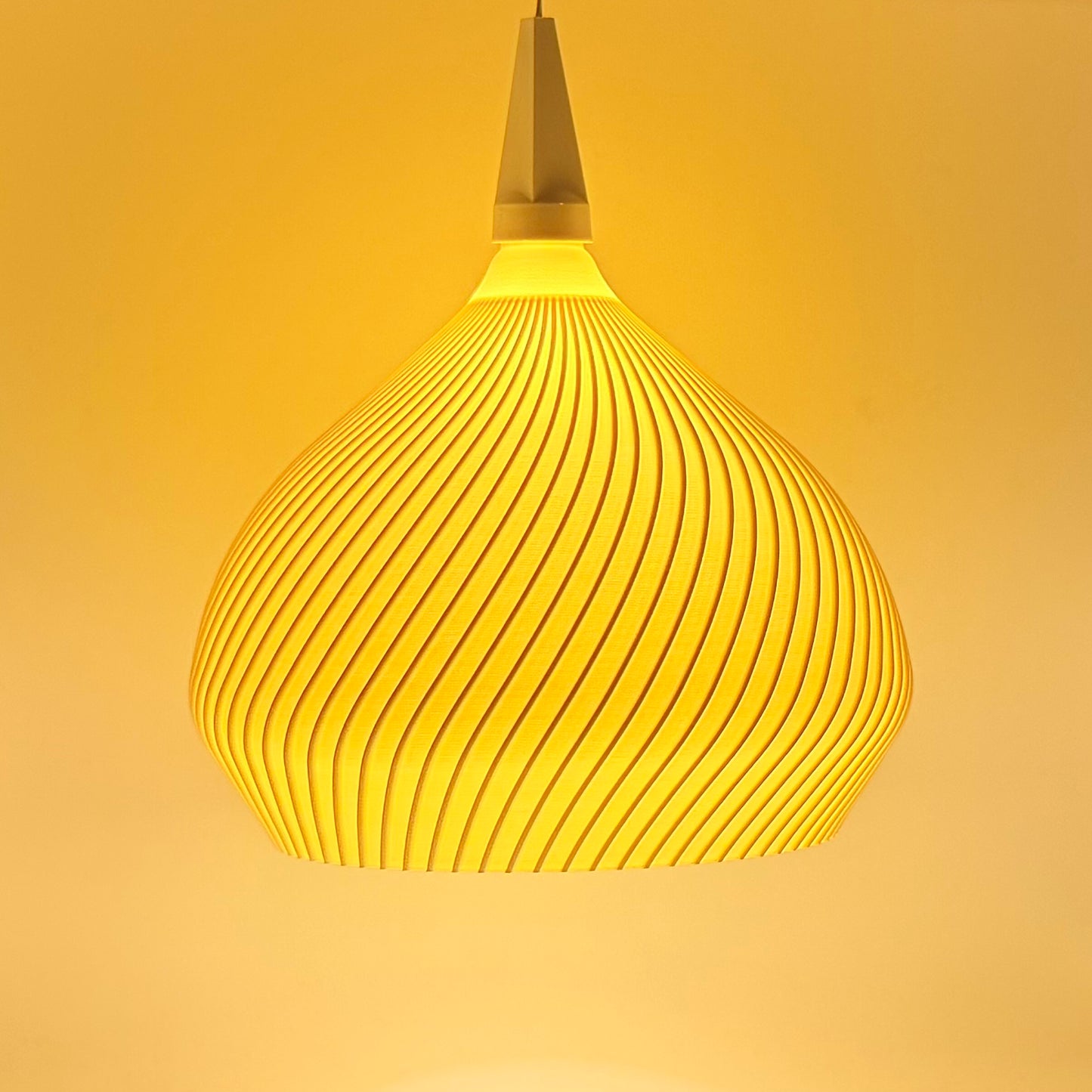 Handgefertigte Designer‑Pendelleuchte creme – modernes, skandinavisches Lichtobjekt für Herrnhuter Stern - A1 Fassung